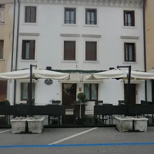 Valentino Couette-café